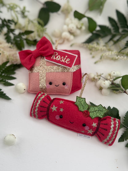 Present (Soft Red)