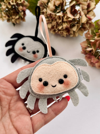Baby Spider (Pale Grey)